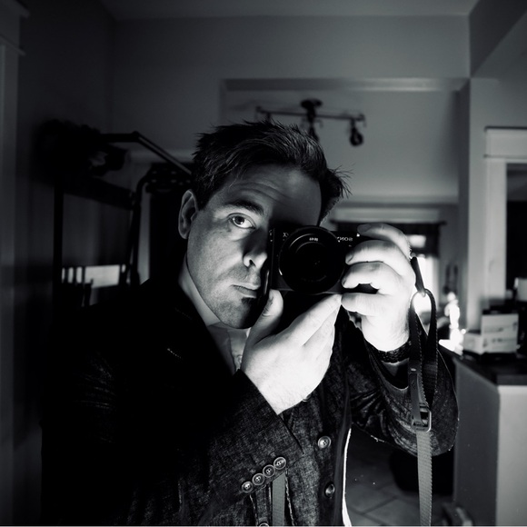 Meet your Posher, Derek - Picture 5 of 5